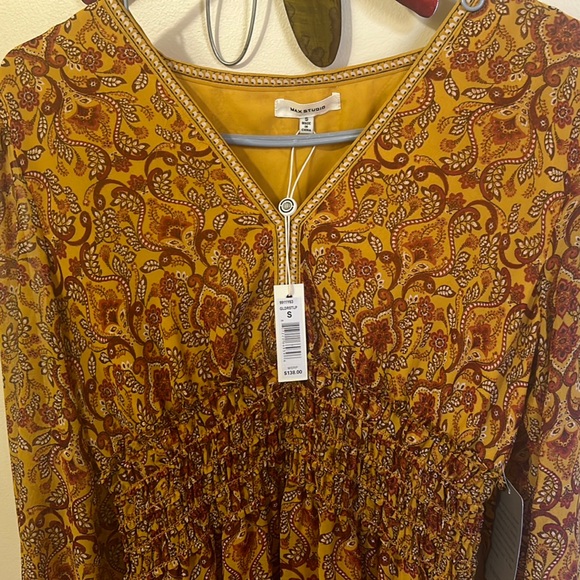 Max Studio Gold V-Neck Smock Dress - Picture 2 of 3